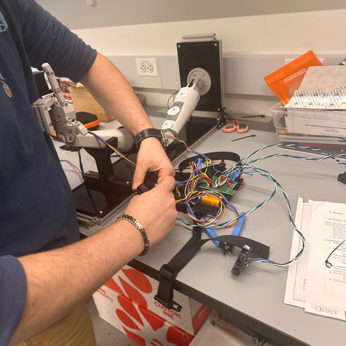Custom arm benchtop for isolated sensor verification